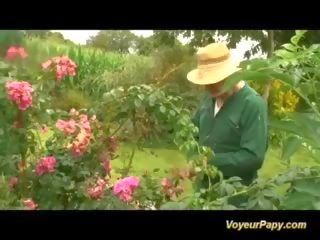 Voyeur Papy Looking for Groupsex in Nature: Free dirty clip a8