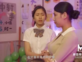 Trailer-schoolgirl e motherãâãâãâãâãâãâãâãâ¯ãâãâãâãâãâãâãâãâ¿ãâãâãâãâãâãâãâãâ½s selvaggia etichetta squadra in classroom-li yan xi-lin yan-mdhs-0003-high qualità cinese spettacolo