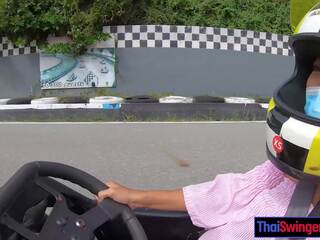 Réel amateur asiatique ado amateur gf à partir de thaïlande aller karting et cochon vidéo