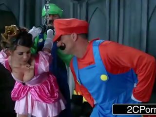 Jerk that joy stick: tremendous mario bros get busy with putri brooklyn chase